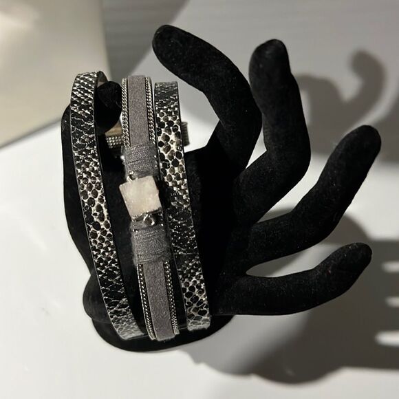 Bundle Sale 3 for $15 | Triple Strand Bracelet | Druzzy Stone Centerpiece - Picture 1 of 10